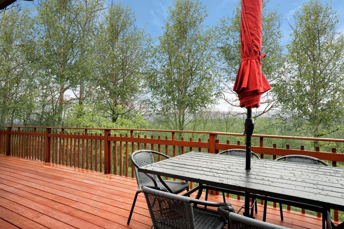 Modern Retreat W Hot Tub, Deck & Resort Amenities Berkeley Springs Zewnętrze zdjęcie
