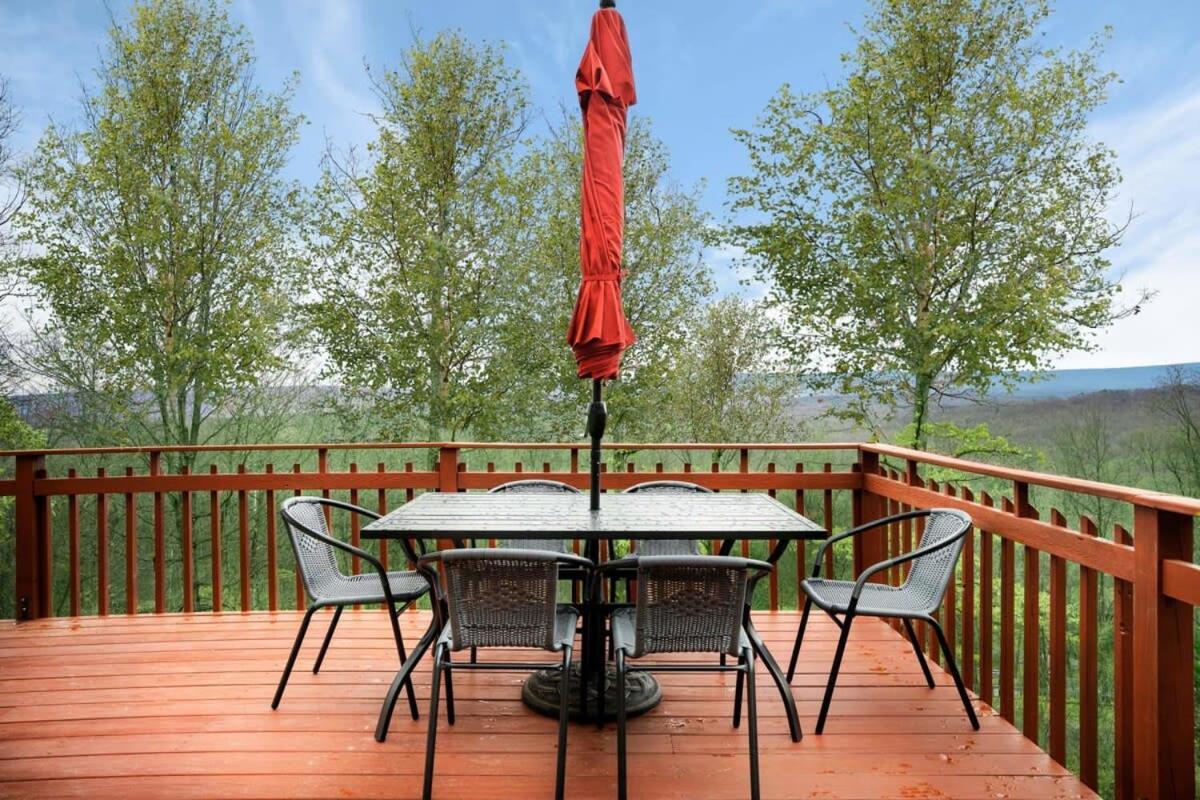 Modern Retreat W Hot Tub, Deck & Resort Amenities Berkeley Springs Zewnętrze zdjęcie