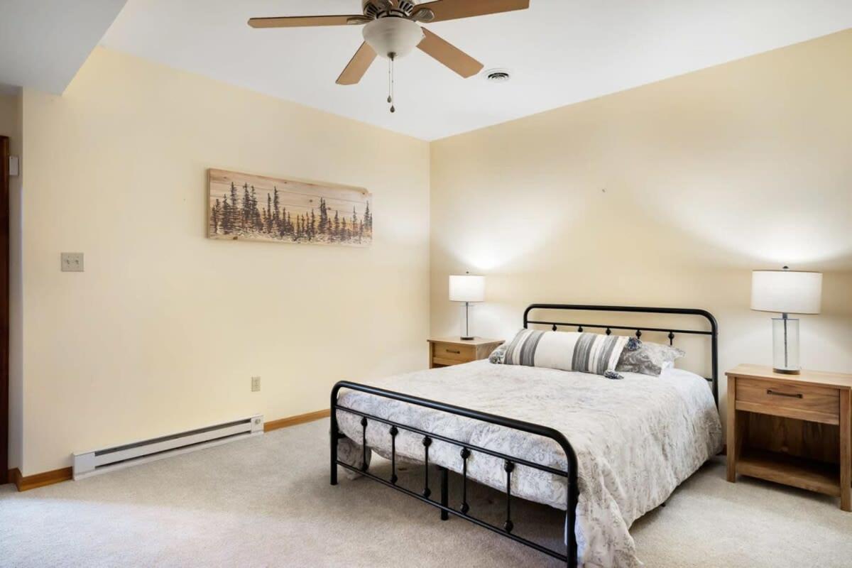 Modern Retreat W Hot Tub, Deck & Resort Amenities Berkeley Springs Zewnętrze zdjęcie