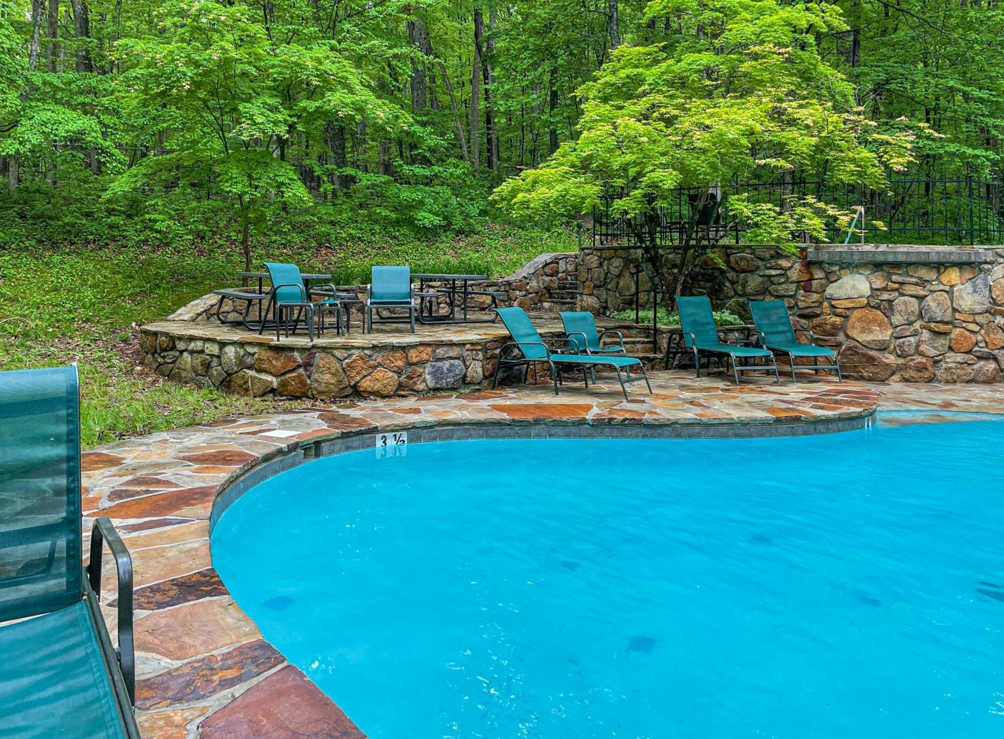 Modern Retreat W Hot Tub, Deck & Resort Amenities Berkeley Springs Zewnętrze zdjęcie